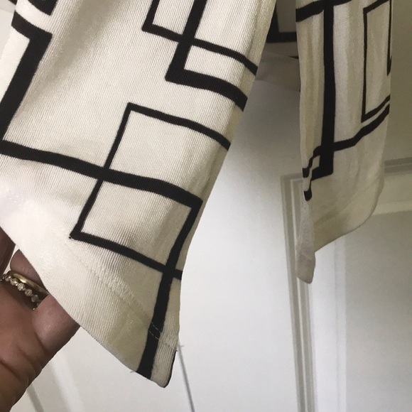 CHICO’S TRAVELERS TUNIC - Picture 3 of 5